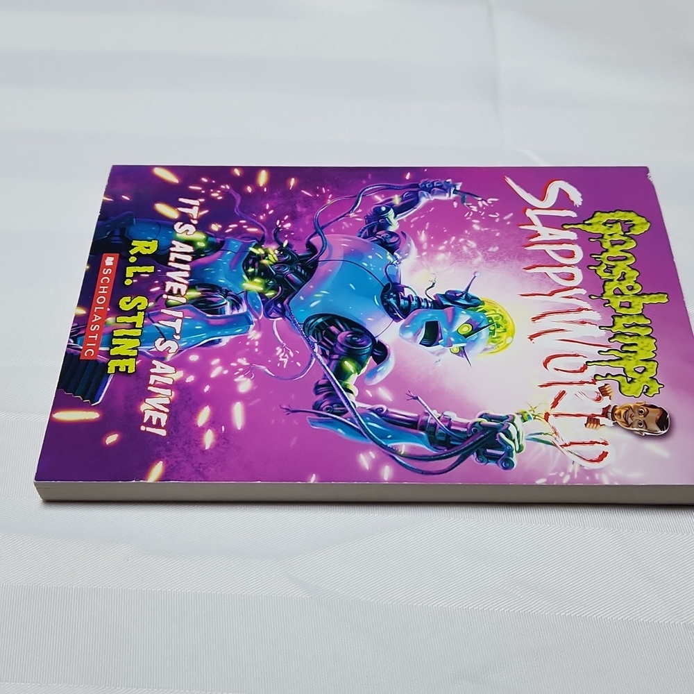 Goosebumps SlappyWorld Party Book - Picture 3 of 6